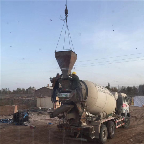 无极县“精准瞄准”—— 吊车的 “定位导航” 技术